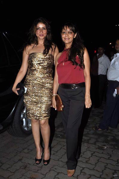 लाल परियों से रोशन अभिषेक का बर्थडे | बॉलीवुड की परियां