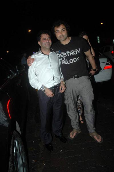 लाल परियों से रोशन अभिषेक का बर्थडे | बॉलीवुड की परियां