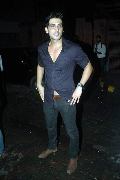 लाल परियों से रोशन अभिषेक का बर्थडे | बॉलीवुड की परियां