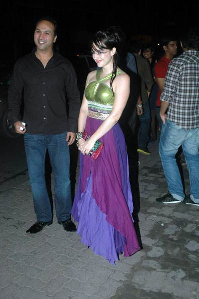 लाल परियों से रोशन अभिषेक का बर्थडे | बॉलीवुड की परियां