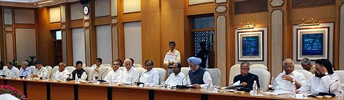 सर्वदलीय बैठक में जनलोकपाल पर नहीं बनी सहमति