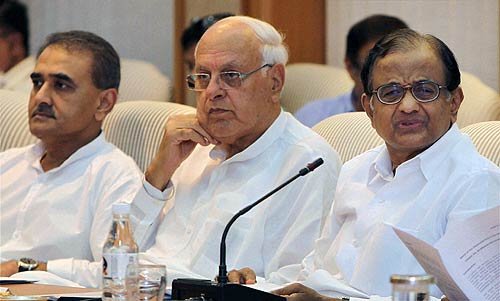 सर्वदलीय बैठक में जनलोकपाल पर नहीं बनी सहमति