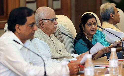 सर्वदलीय बैठक में जनलोकपाल पर नहीं बनी सहमति