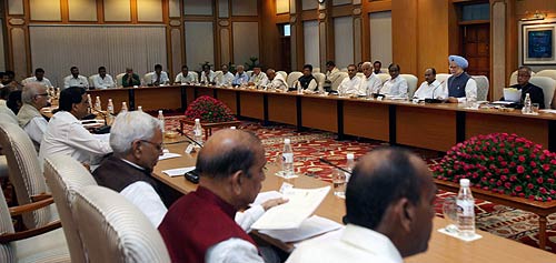 सर्वदलीय बैठक में जनलोकपाल पर नहीं बनी सहमति