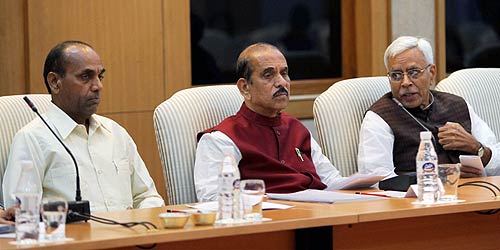सर्वदलीय बैठक में जनलोकपाल पर नहीं बनी सहमति