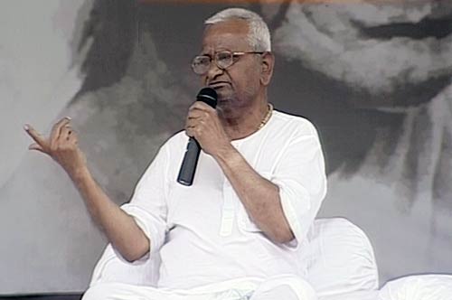 अन्‍ना की हुंकार, लोगों को मिले सही आजादी