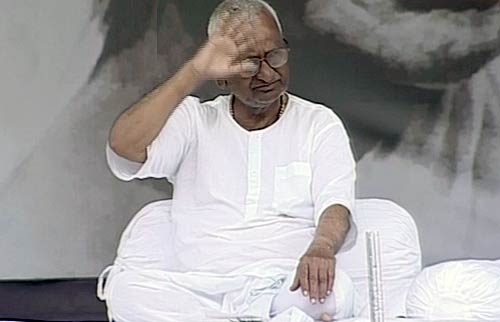 अन्‍ना की हुंकार, लोगों को मिले सही आजादी