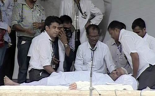 अन्‍ना हजारे के अनशन का पांचवां दिन | आपकी भेजी तस्‍वीरें