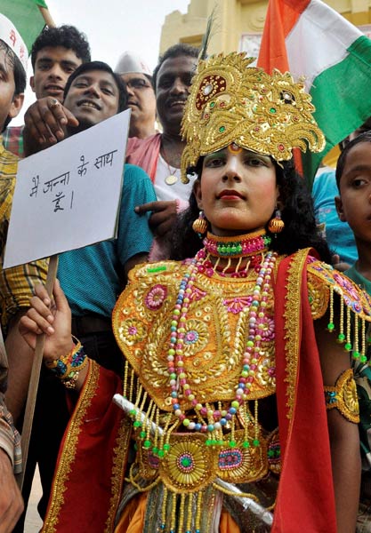 अन्‍ना लहर में झूम रहा भारत... | मैं भी अन्‍ना, तू भी अन्‍ना