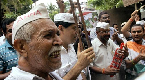 अन्‍ना लहर में झूम रहा भारत... | मैं भी अन्‍ना, तू भी अन्‍ना