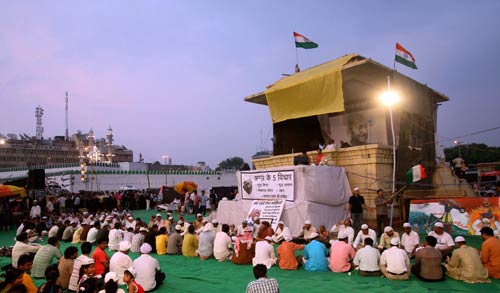 अन्‍ना लहर में झूम रहा भारत... | मैं भी अन्‍ना, तू भी अन्‍ना