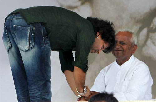 अन्‍ना: रामलीला वाया मयूर विहार टू तिहाड़...| हर ओर अन्‍ना...