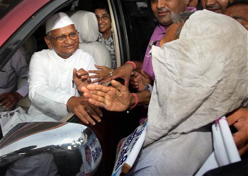 अन्‍ना: रामलीला वाया मयूर विहार टू तिहाड़...| हर ओर अन्‍ना...