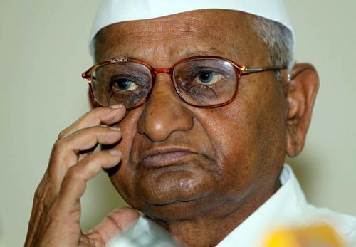 देखिए अन्‍ना के खत से क्‍यों तिलमिलाई कांग्रेस...