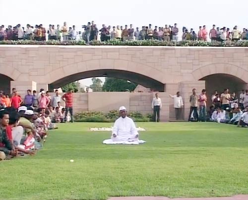 अन्‍ना: रामलीला वाया मयूर विहार टू तिहाड़...| हर ओर अन्‍ना...