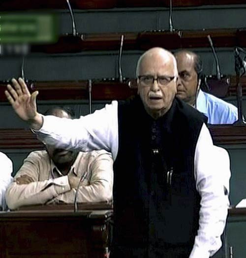 अन्‍ना तिहाड़ में लेकिन हल्‍ला लोकसभा में | उमड़ा जनसैलाब