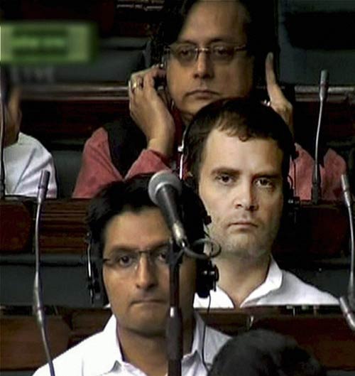 अन्‍ना तिहाड़ में लेकिन हल्‍ला लोकसभा में | उमड़ा जनसैलाब