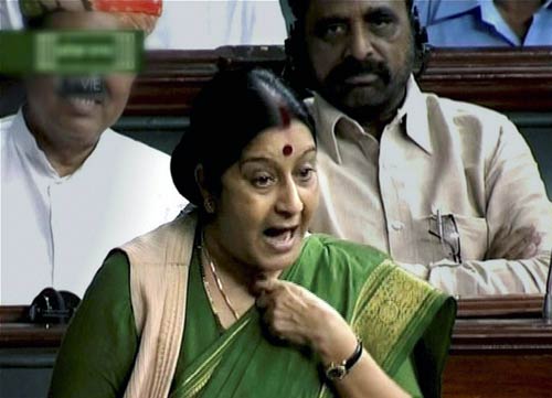 अन्‍ना तिहाड़ में लेकिन हल्‍ला लोकसभा में | उमड़ा जनसैलाब