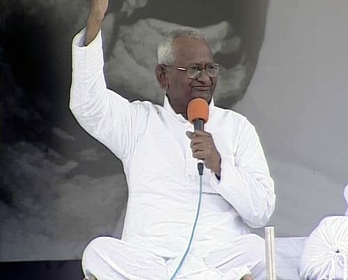 अन्‍ना: रामलीला वाया मयूर विहार टू तिहाड़...| हर ओर अन्‍ना...