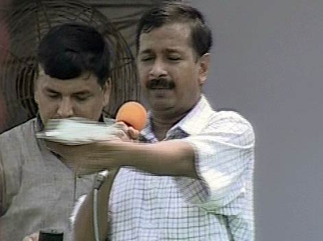 देश में उठी अन्‍ना की लहर... | अलबेले समर्थक...