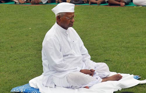 अन्‍ना: रामलीला वाया मयूर विहार टू तिहाड़...| हर ओर अन्‍ना...