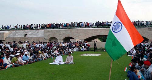 अन्‍ना: रामलीला वाया मयूर विहार टू तिहाड़...| हर ओर अन्‍ना...