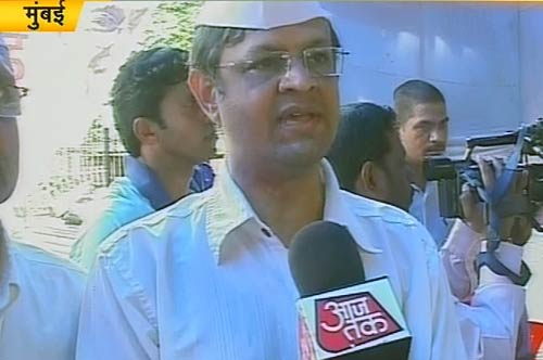 अन्‍ना के समर्थन में उतरा जनसैलाब | जेल गए अन्ना