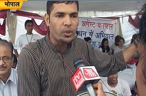 अन्‍ना के समर्थन में उतरा जनसैलाब | जेल गए अन्ना