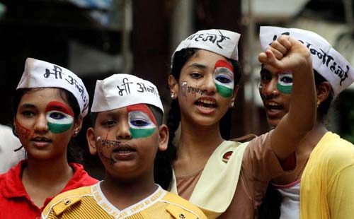 मैं भी अन्‍ना, तू भी अन्‍ना, हम सब अन्‍ना... | अन्‍ना गिरफ्तार