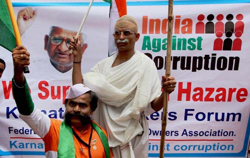 अन्‍ना के आंदोलन में कैसे-कैसे नारे... | फोटो: अलबेले समर्थक