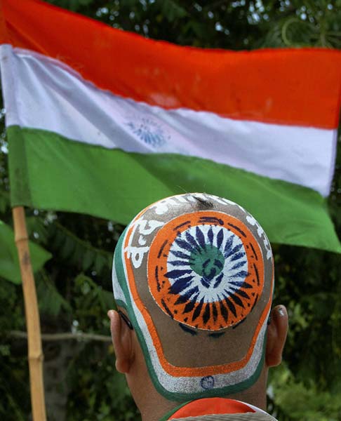 दिल में अन्ना, हर हाथ में तिरंगा | उमड़ा जनसैलाब