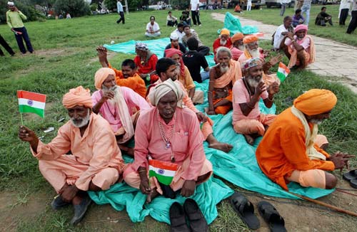 मैं भी अन्‍ना, तू भी अन्‍ना, हम सब अन्‍ना... | अन्‍ना गिरफ्तार