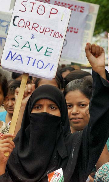 मैं भी अन्‍ना, तू भी अन्‍ना, हम सब अन्‍ना... | अन्‍ना गिरफ्तार