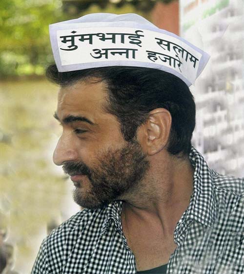 मैं भी अन्‍ना, तू भी अन्‍ना, हम सब अन्‍ना... | अन्‍ना गिरफ्तार