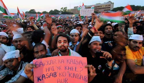 मैं भी अन्‍ना, तू भी अन्‍ना, हम सब अन्‍ना... | अन्‍ना गिरफ्तार