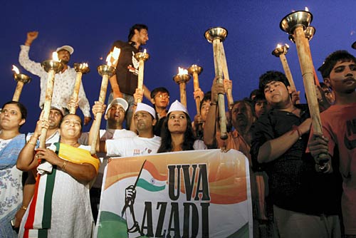 जनसंसद की जीत का जश्‍न | मैं भी अन्‍ना, तू भी अन्‍ना...