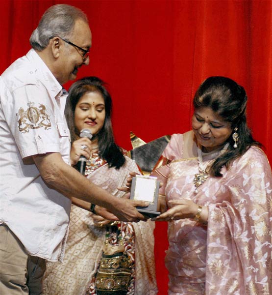 तस्‍वीरों में बीते सप्‍ताह बॉलीवुड की हलचल | स्विमसूट परियां