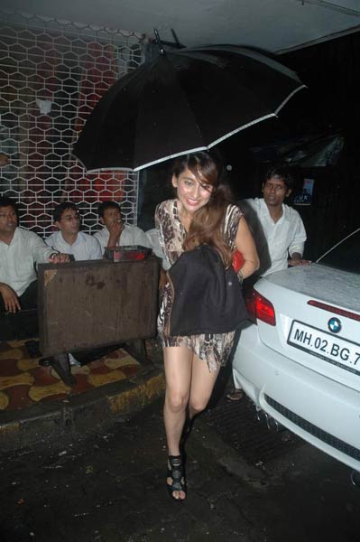 देखें सलमान की बहन की बर्थडे पार्टी । मान्यता की पार्टी