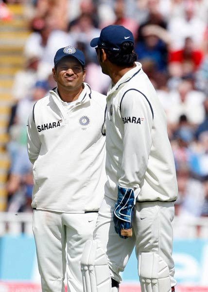 बर्मिंघम टेस्टः दूसरे दिन कुक की शानदार पारी से इंग्लैंड मजबूत