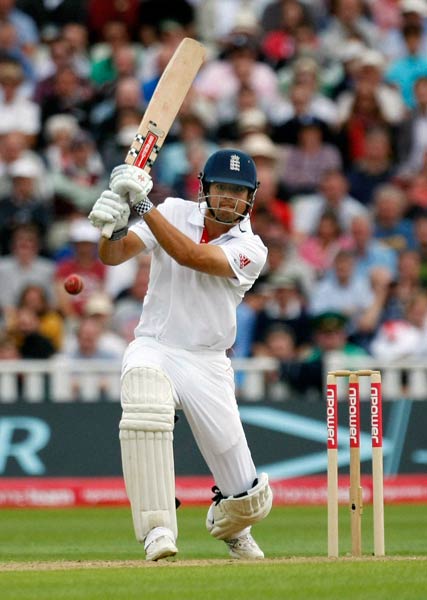 कुक ने टीम इंडिया को बैकफुट पर धकेला