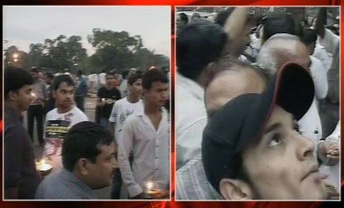 अन्ना की गिरफ्तारी के खिलाफ समर्थकों ने किया कैंडिल मार्च