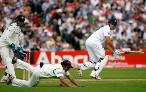 कुक ने टीम इंडिया को बैकफुट पर धकेला