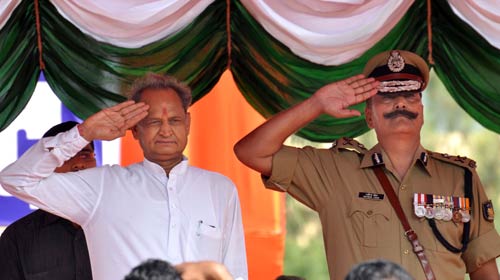 सीआरपीएफ के दस्ते में 620 महिला कांस्टेबल शामिल