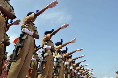 सीआरपीएफ के दस्ते में 620 महिला कांस्टेबल शामिल