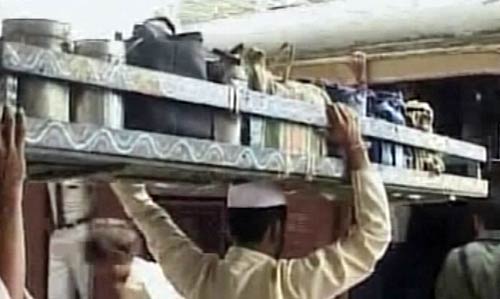 अन्‍ना के समर्थन में मुंबई के डिब्‍बावाले | आपकी भेजी तस्‍वीरें