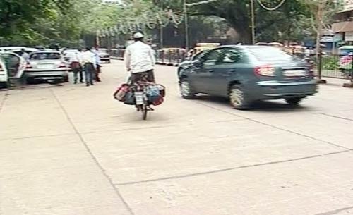 अन्‍ना के समर्थन में मुंबई के डिब्‍बावाले | आपकी भेजी तस्‍वीरें