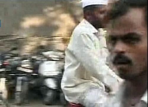 अन्‍ना के समर्थन में मुंबई के डिब्‍बावाले | आपकी भेजी तस्‍वीरें