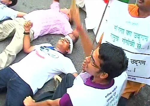 दिल्‍ली में तेज हुई आंदोलन की आंधी | उमड़ा जनसैलाब