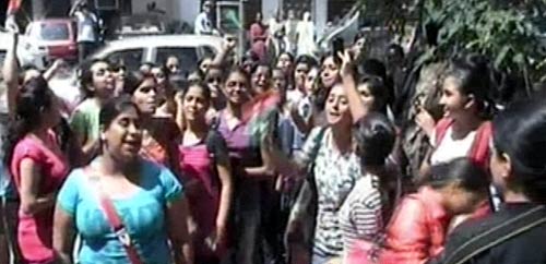 दिल्‍ली में तेज हुई आंदोलन की आंधी | उमड़ा जनसैलाब