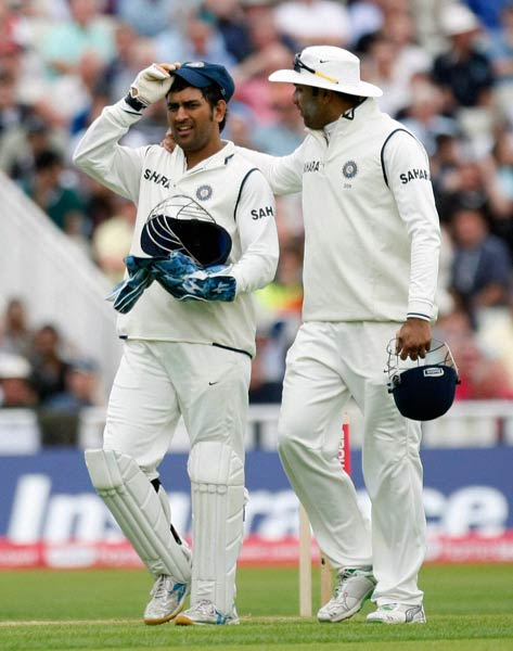 कुक ने टीम इंडिया को बैकफुट पर धकेला